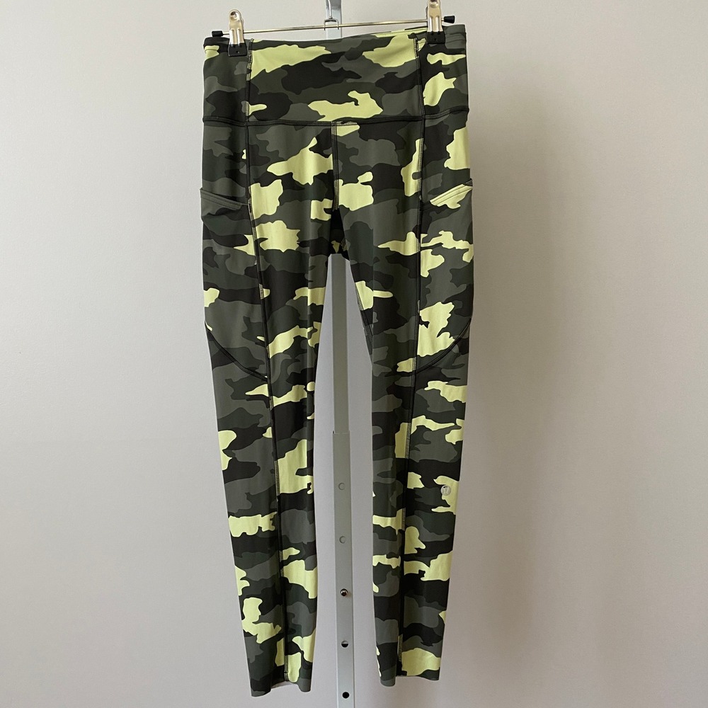 Lululemon‎ Camo Sporty Chic Yoga Granola Performance Leggings 6 Green